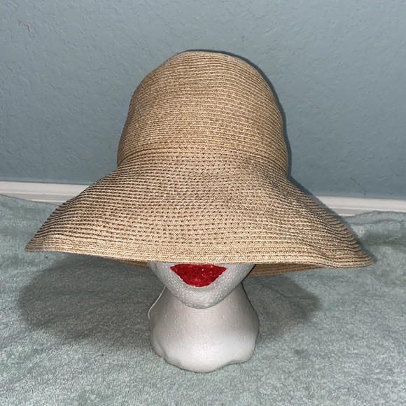 Eric Javits Wide Brim Packable Woven Hat - Picture 2 of 14